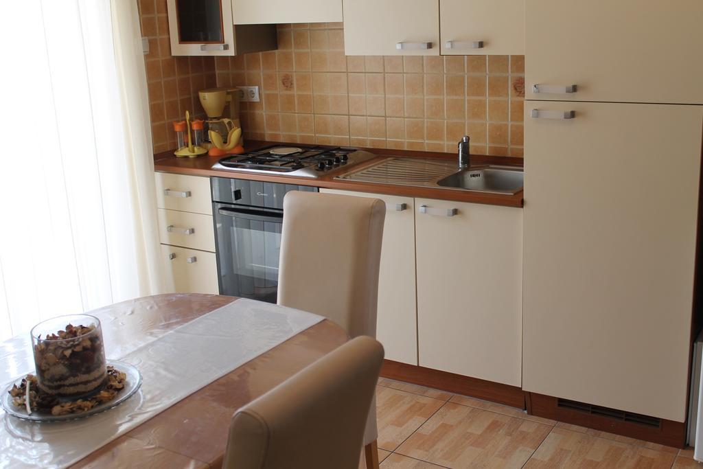 Apartments Roko Kolinda Bibinje Buitenkant foto