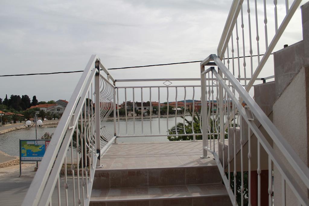 Apartments Roko Kolinda Bibinje Buitenkant foto